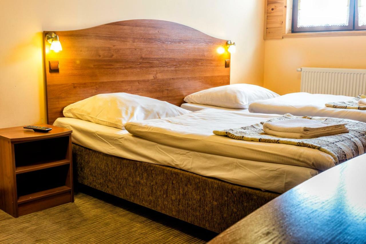 Bieszczadzkie Wrota Lasu Hotel Steznica  Luaran gambar